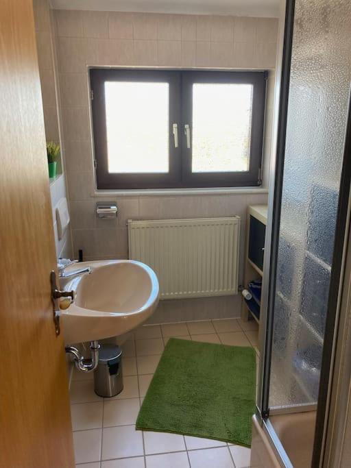 Sonnige Etagen-Wohnung, Alleinige Nutzung, Wasserbett Neunkirchen  Exterior photo